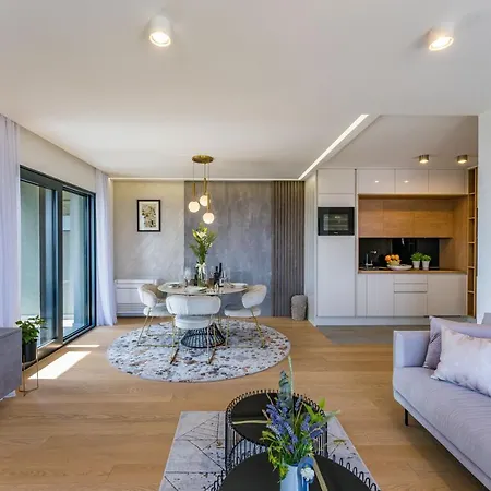 Apartman New Luxury Leonarda Zára